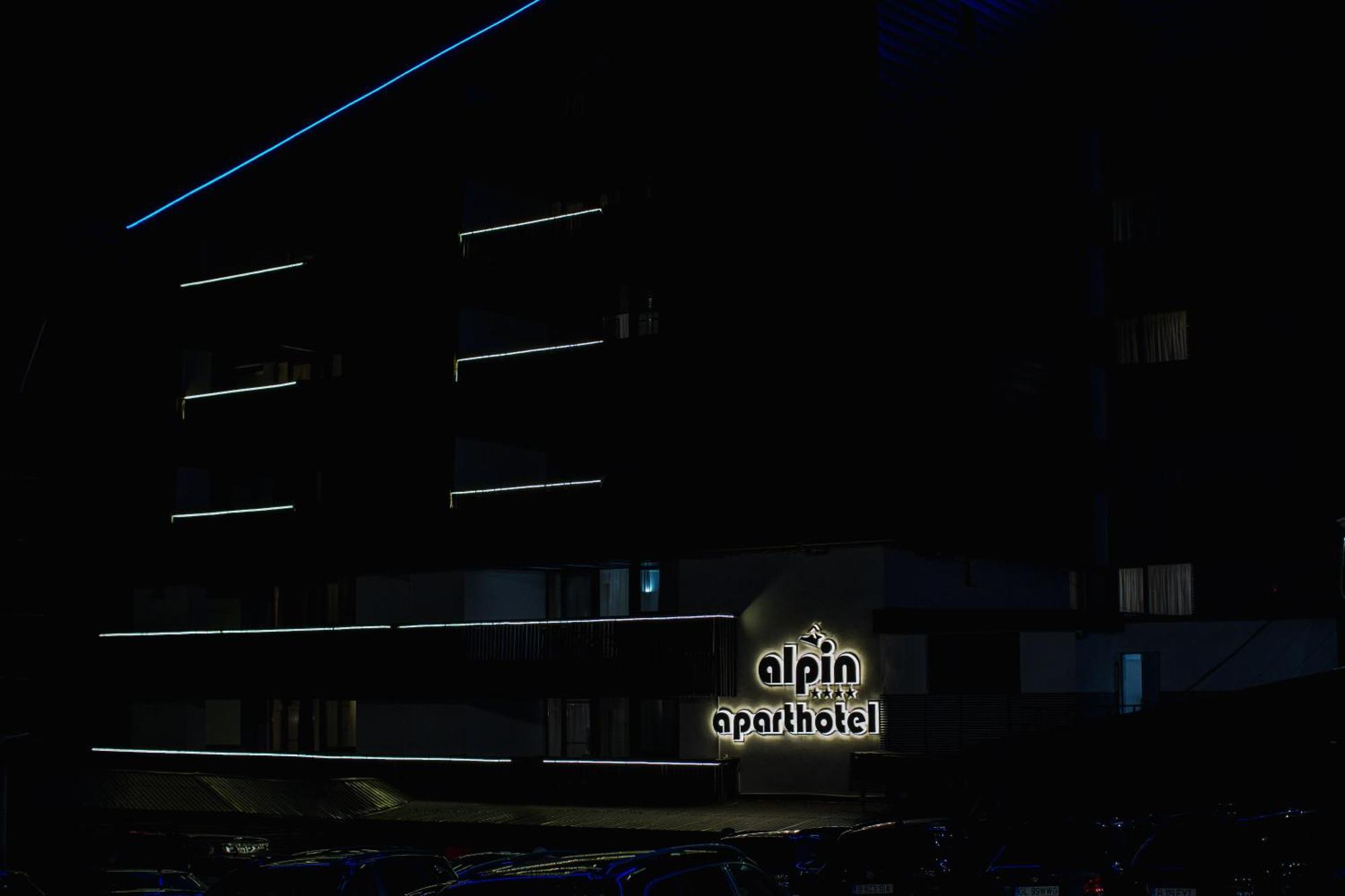 Alpin Resort Hotel Poiana Brasov Exterior photo